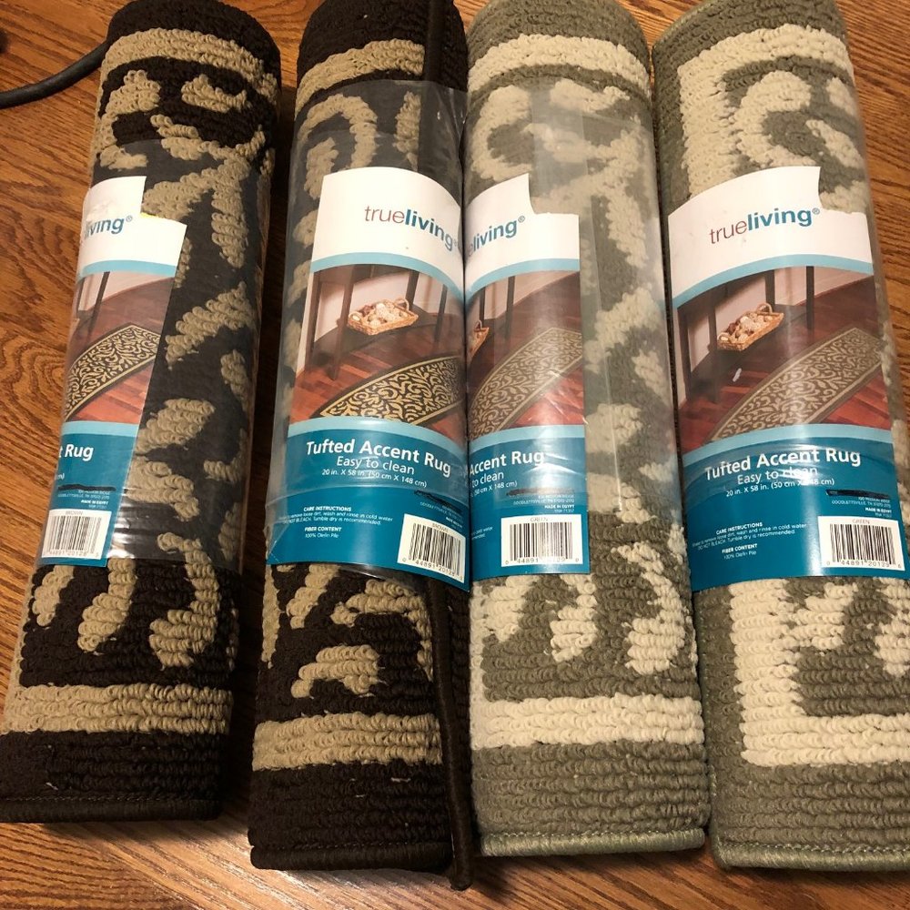 CARPET: TUFTED ACCENT RUNNER RUG 20”x58”